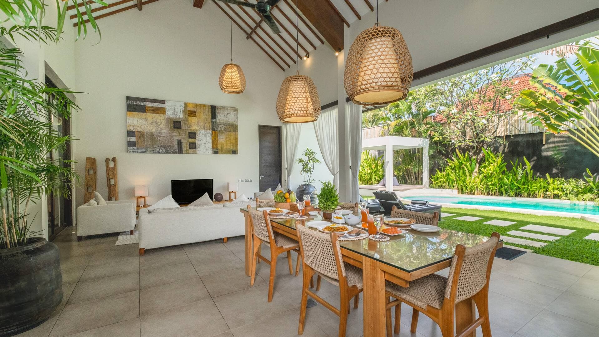 2BR Pool Villa Steps from Eat Street Seminyak — photo 2